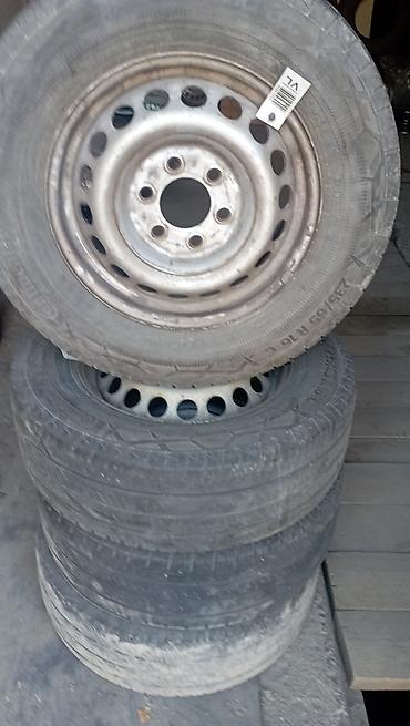 r18 22555: Колеса в сборе 235 / 65 / R 16, Б/у, Комплект, Легкий коммерческий транспорт (C/LT), Железные, отверстий - 5 — 1