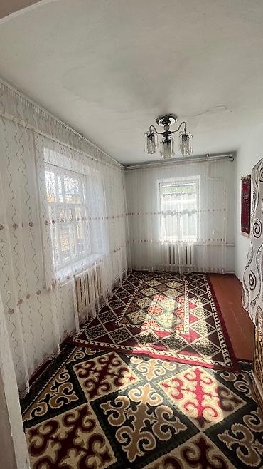 Продажа коттеджей и домов: Продаю 2 дома на одном участке(2 зала,4 спальних комнат,летняя — 3