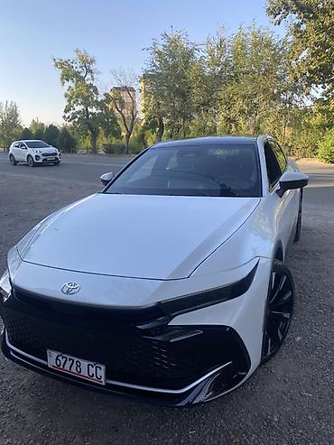 Toyota: Toyota Crown: 2024 г., 2.4 л, Автомат, Гибрид, Лифтбек — 2