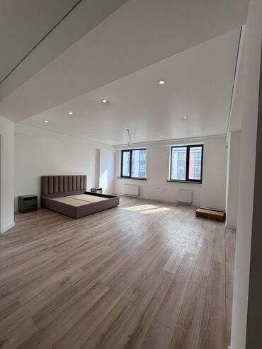 снять квартиру в токмаке запорожская область: 4 комнаты, 206 м², Элитка, 13 этаж, Косметический ремонт