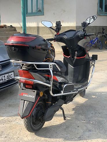 Скутеры: Скутер Skillmax, черный, с богатым комплектом освещения и туристским — 6