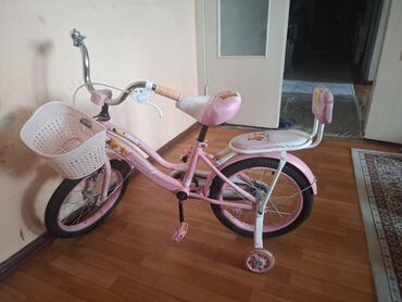 купить колеса для детского велосипеда: Детский велосипед, 4-колесный, 4 - 6 лет, Для девочки, Б/у