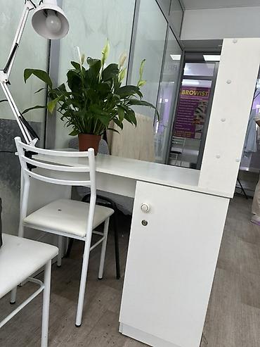 casa bella: Продаю маникюрный стол и стулья вместе комплект — 1