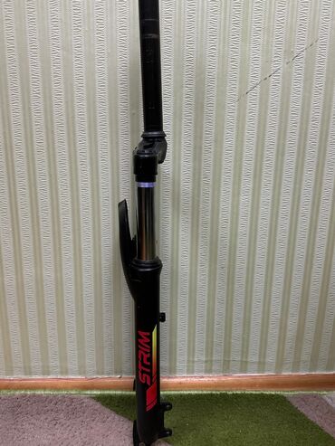 Velosiped ehtiyyat hissələri: Salam Strim markali velosipedin amortizatorudur Yaxsi isləyir. Heçbir — 4