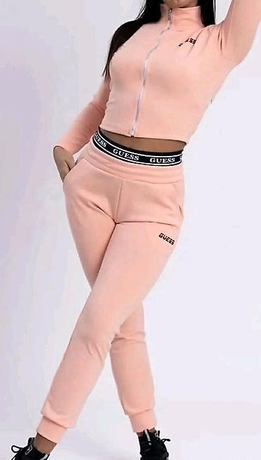 Komplet trenerka dostupna XL. Cena 3300dinara
💋