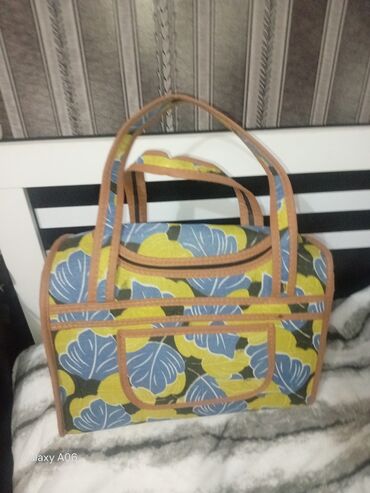 Çamadanlar: Səyahət üçün çanta və çamadan dəsti.Balacalar 10 manatdan 14 manata — 2