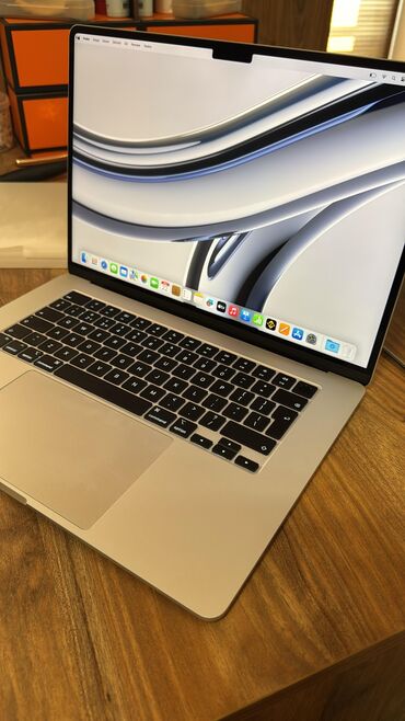 Планшеты: Apple MacBook, 15 ", AMD A3, 256 ГБ