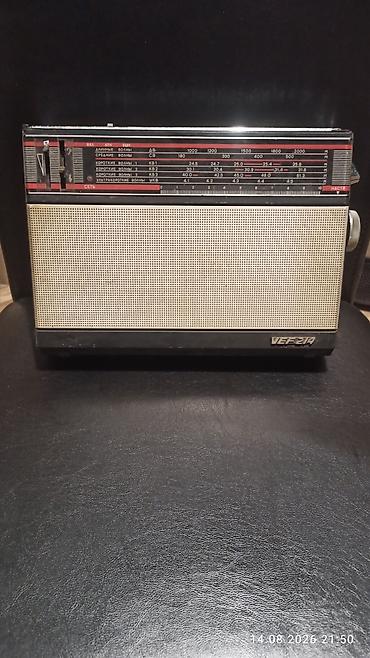 Радио: VEF 214 portativ radiomüəyyinə - Model: VEF 214 (ön paneldə — 5