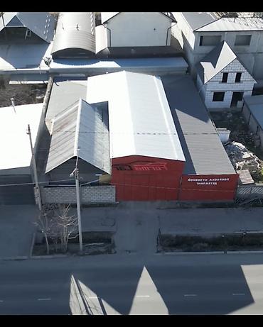 под автосалон: Автосалон, С участком, 500 м² — 2