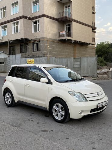 значок тайота ист: Toyota ist: 2003 г., 1.5 л, Автоматические, Бензин, Хэтчбэк