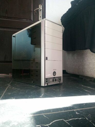 Desktop računari i radne stanice: I7 Gejmer Beli odličan-Odlicno sklapan GEJMER, stigao od preko . U — 5