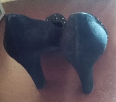 Salonke: Salonke, 40 — 7