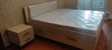 тумба угловая: Двуспальная кровать, 2 тумбы, Новый