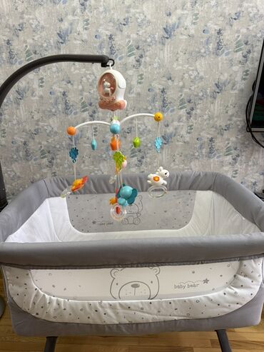 Beşiklər: Oğlan və qız üçün, Dördbucaq, Beşik, Dəst ilə, Matras ilə, Yellənmə mexanizm ilə — 6