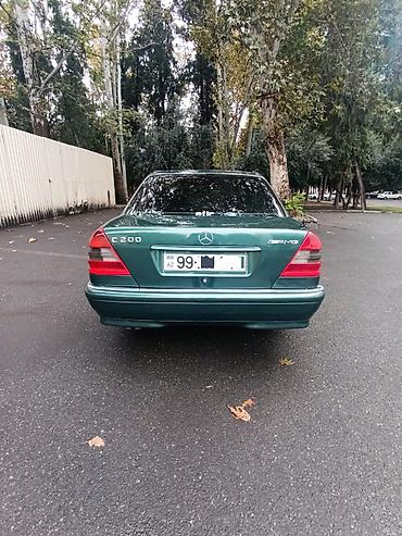 mercedes benz e class w124: Mercedes-Benz C 200: 2 l | 1995 il Sedan — 5