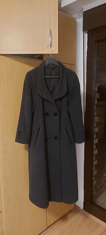 Kaputi: Kaput tamno sivi moher vuna M L raritet Kaput je raritet, kao sto se — 1