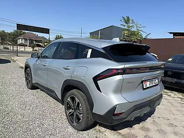 Спецодежда: 2025 год, производства, Geely Galaxy L7, EM-i 115 гибридная версия — 2
