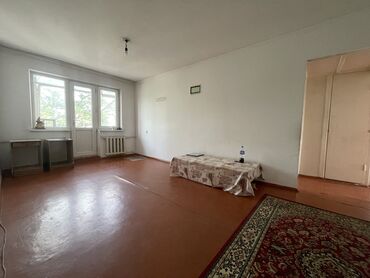 срочно продам квартиру в баку: 3 комнаты, 60 м², 104 серия, 5 этаж, Старый ремонт