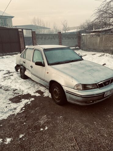 нехсия 1: Daewoo Nexia: 2008 г., 1.5 л, Механика, Бензин, Седан