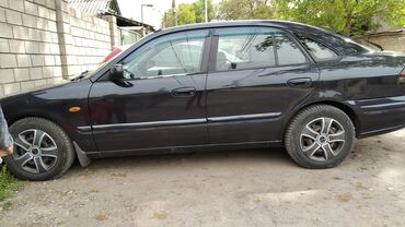 Mazda: Mazda 626: 1997 г., 1.8 л, Механика, Бензин, Хэтчбэк