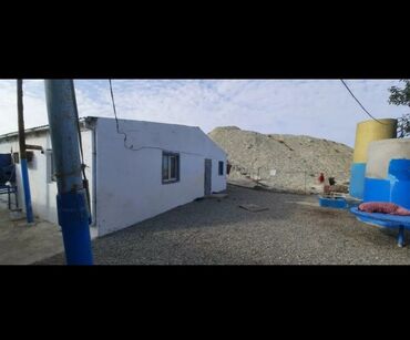 Kommersiya daşınmaz əmlakının satışı: Obyekt ofis satılır.1 hektar daş hasarlı sahəsi var.Tikili sahə — 2