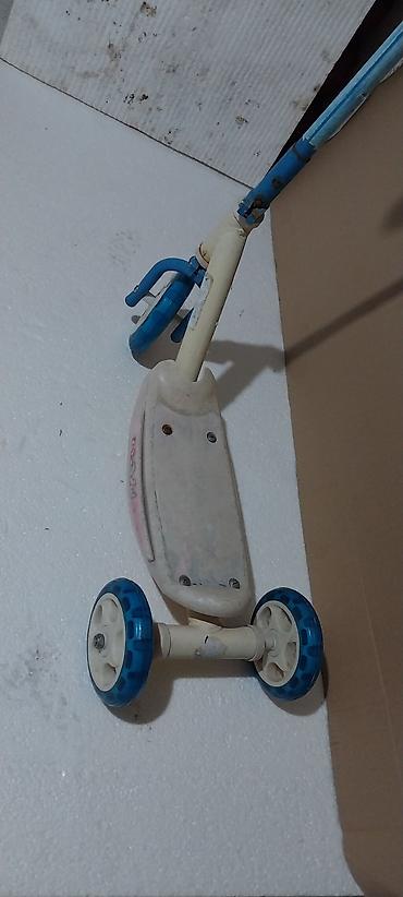 Trotineti, skejtbordovi i hoverbordovi: Dečiji trotinet sa 3 točka - Konstrukcija: prednji točak + dva zadnja — 5