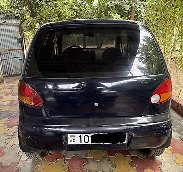 аз авто: Yığcam ölçülü Rəngi tünd göy/qara tonundadır. Qalovkasının — 2