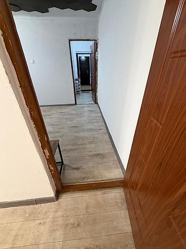 Аренда офисов: Аренда офисов, 45 м², В жилом комплексе, С видом на горы, 1 линия, С отдельной кухней — 9