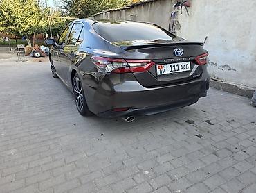 номер бишкек машина: Toyota Camry: 2017 г., 2.5 л, Гибрид, Седан — 5