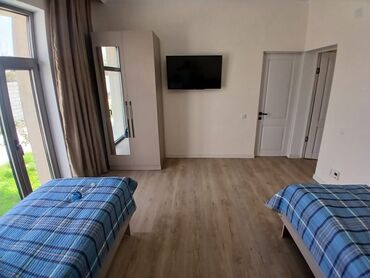 Посуточная аренда домов: 100 м², 4 комнаты — 13