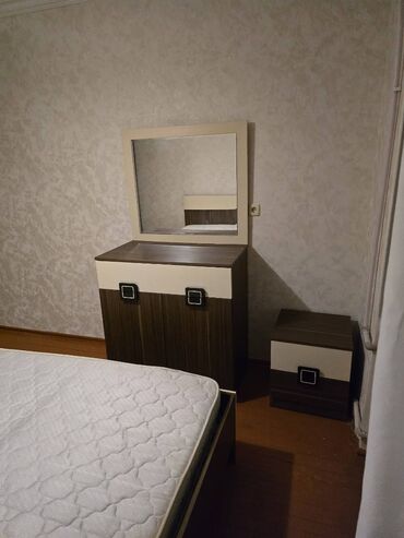 Uzunmüddətli kirayə mənzillər: Gəncə pr-ti 191№ məktəbin yanında köhnə tikili binada 3 otaqlı -da lalafo.az — 5 Uzunmüddətli kirayə mənzillər: Gəncə pr-ti 191№ məktəbin yanında köhnə tikili binada 3 otaqlı — 5