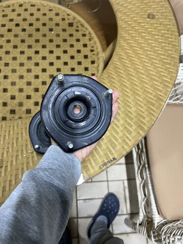 Другие автозапчасти: Продаю Японские новые опоры стойки амортизатора на камри 40-45