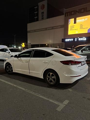 решетки на радиатор: Hyundai Avante: 2016 г., Дизель, Седан — 3