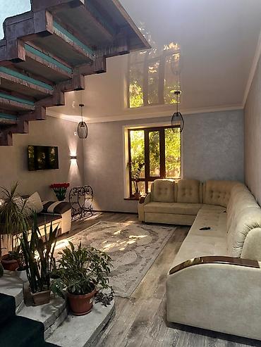 Продажа коттеджей и домов: Продается просторный дом с двумя этажами, расположенный на участке с — 6