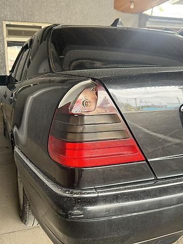Ehtiyat hissələri: Mercedes-Benz W202 C-sinfi arxa işıq fənərləri (LED olmayan, orijinal — 1