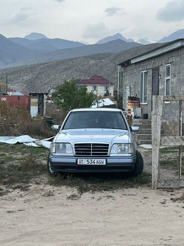 купить шины бу в бишкеке: Mercedes-Benz W124: 1994 г., 2 л, Механика, Бензин, Седан