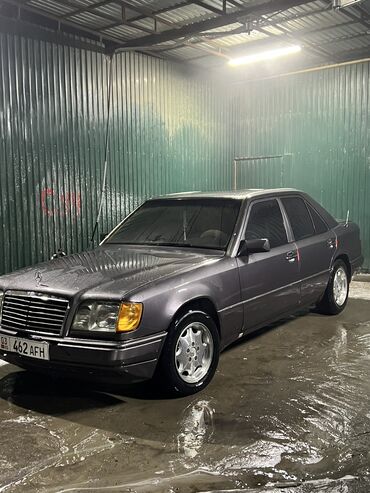 Mercedes-Benz: Mercedes-Benz E-Class: 1994 г., 2.2 л, Механика, Бензин, Минивэн