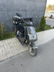 электромотоцикл купить бишкек: Продаю электроскутер Характерестика 72v Скорость 60км/ч Запас хода