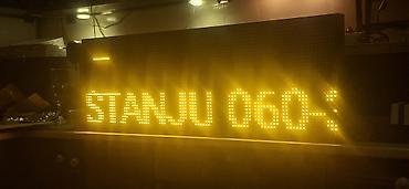 kraljevo velicina: LED reklamni displej – žuti monohromatski ekran sa pokretnim tekstom — 3
