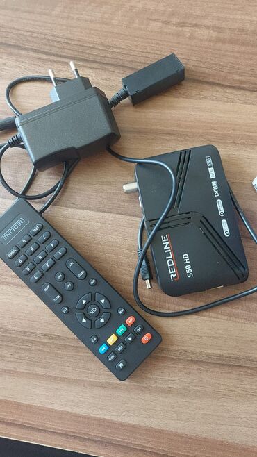 TV antenlər: Redline 550 HD Full HD digital peyk qəbuledicisi, uzaqdan idarəetmə
