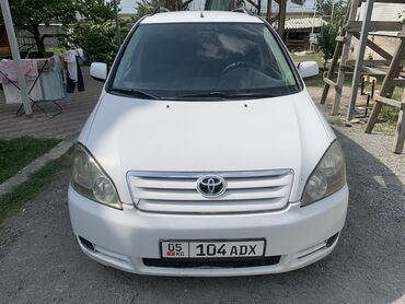 Toyota: Toyota Avensis Verso: 2004 г., 2 л, Механика, Дизель