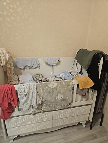 Oğlan və qız üçün, İşlənmiş, Dördbucaq, Beşik, Dəst ilə, Yellənmə mexanizmsiz