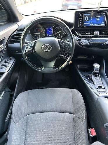 range rover evoque: Toyota C-HR: 2017 г., 2 л, Автомат, Бензин, Кроссовер — 4