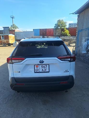 спойдер: Toyota RAV4: 2021 г., 2.4 л, Автомат, Гибрид, Кроссовер — 3