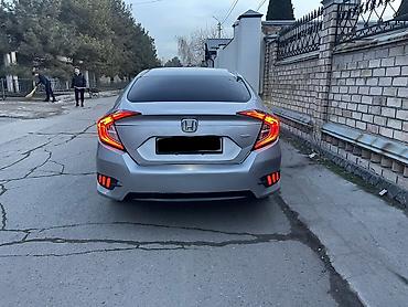 civic 2018: Honda Civic: 2018 г., 2 л, Вариатор, Бензин, Седан — 5
