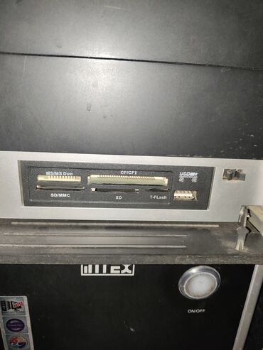 Masaüstü kompüterlər və iş stansiyaları: Bu dəstə LG Flatron L1960TR modeli monitor, 2.1 səs sistemi — 9