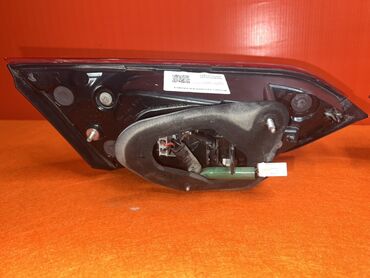 Стоп-сигналы: Комплект стоп-сигналов Toyota 2018 г., Б/у, Оригинал — 7