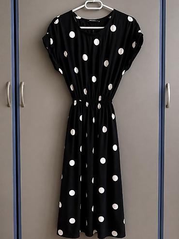 qar geyimi: Qara rəngli, iri ağ xallı midi don - Dizayn: Klassik polka-dot — 1