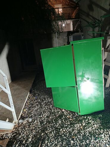 Soyuducular: Yaşıl rəngdə iki qapılı soyuducu - Tip: məişət soyuducusu, iki — 1