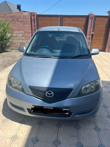 алфарт машына: Mazda Demio: 2004 г., 1.3 л, Автоматтык, Бензин, Универсал